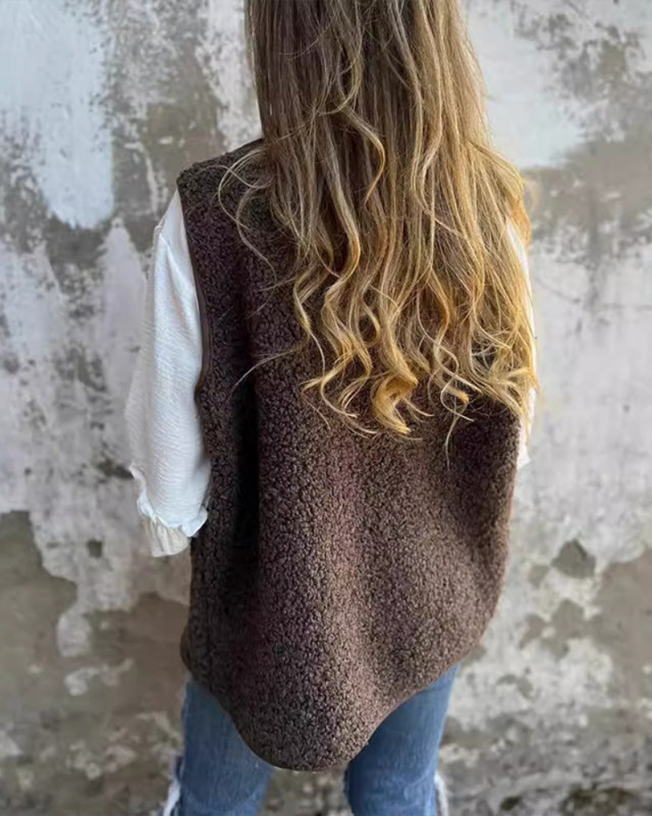 DANELA - Vest in soft wool