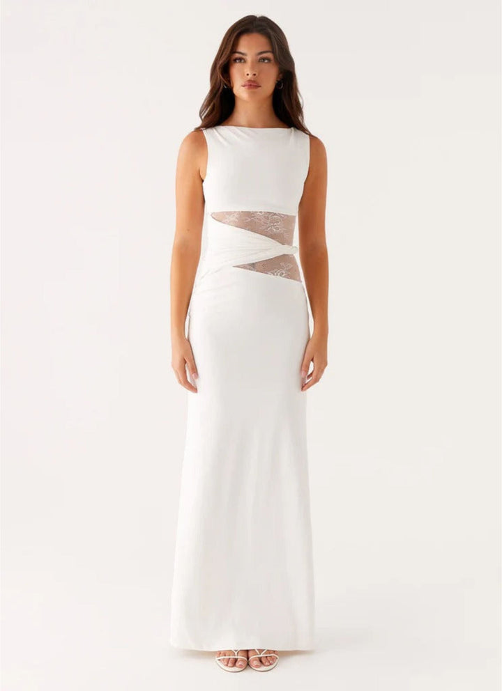 Lina | Figure-flattering maxi dress with subtle cutouts and lacing