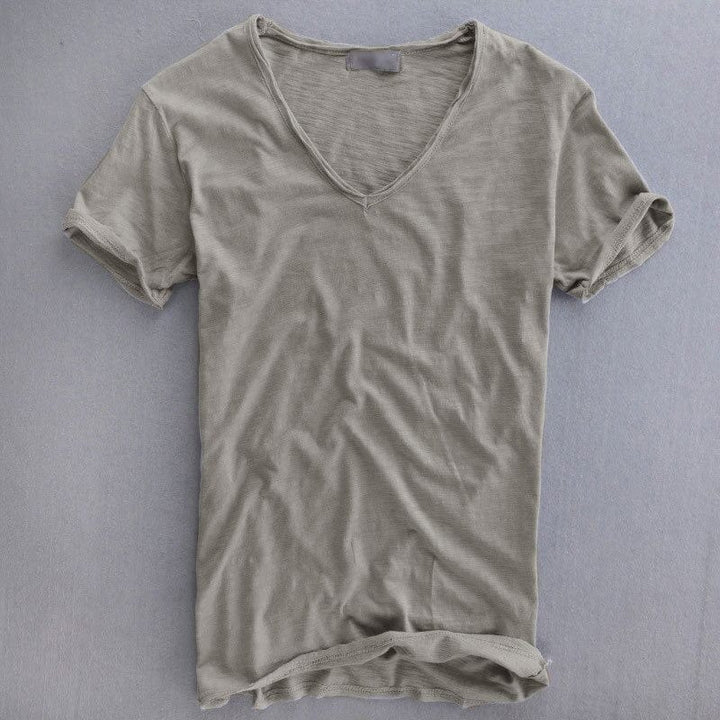 Reeso - V-Neck Tee