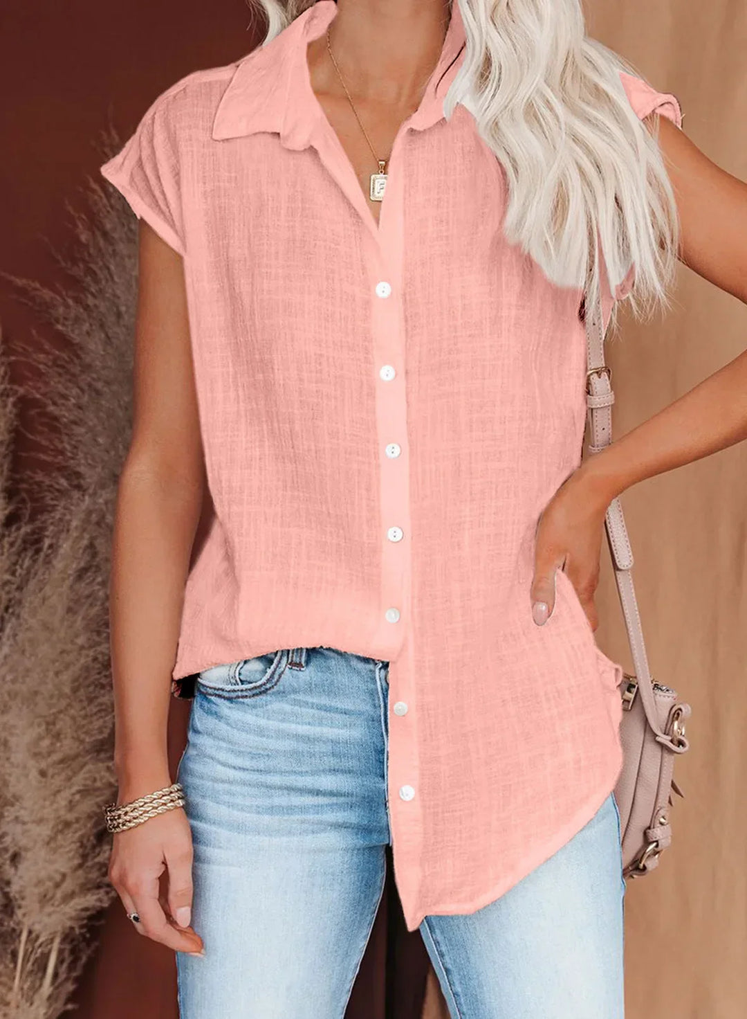 EVERYDAY BUTTON-UP BLOUSE