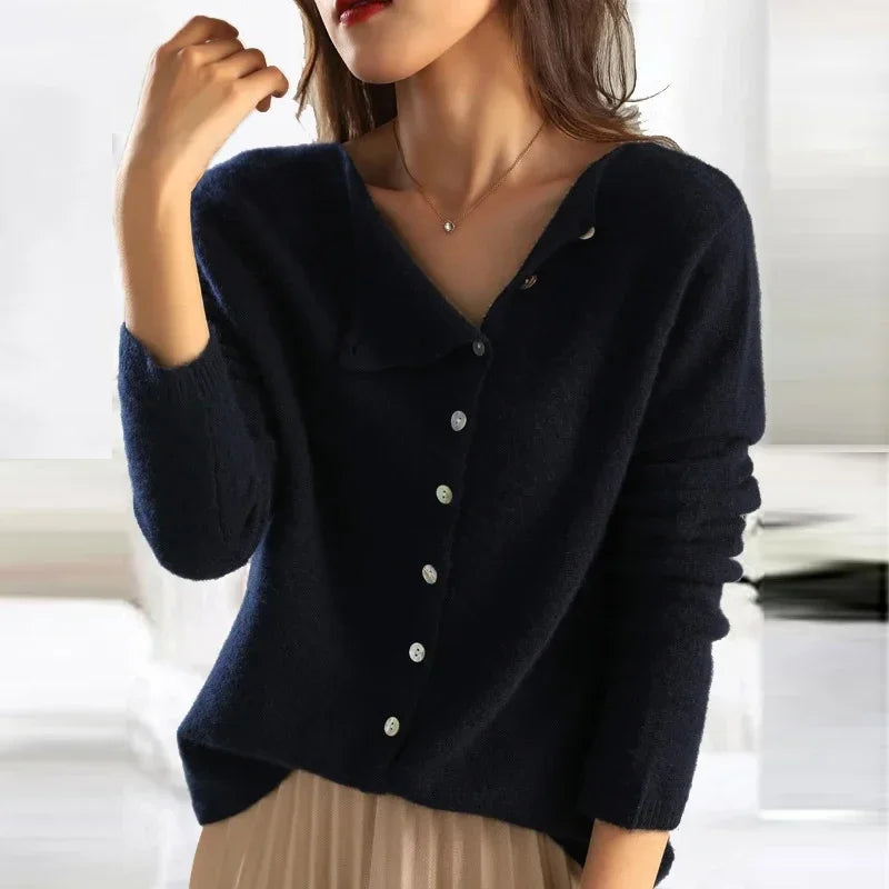 Dorthea™ | Soft cardigan with stylish button fastening