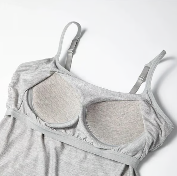 Loose-fitting tank top with integrated bra