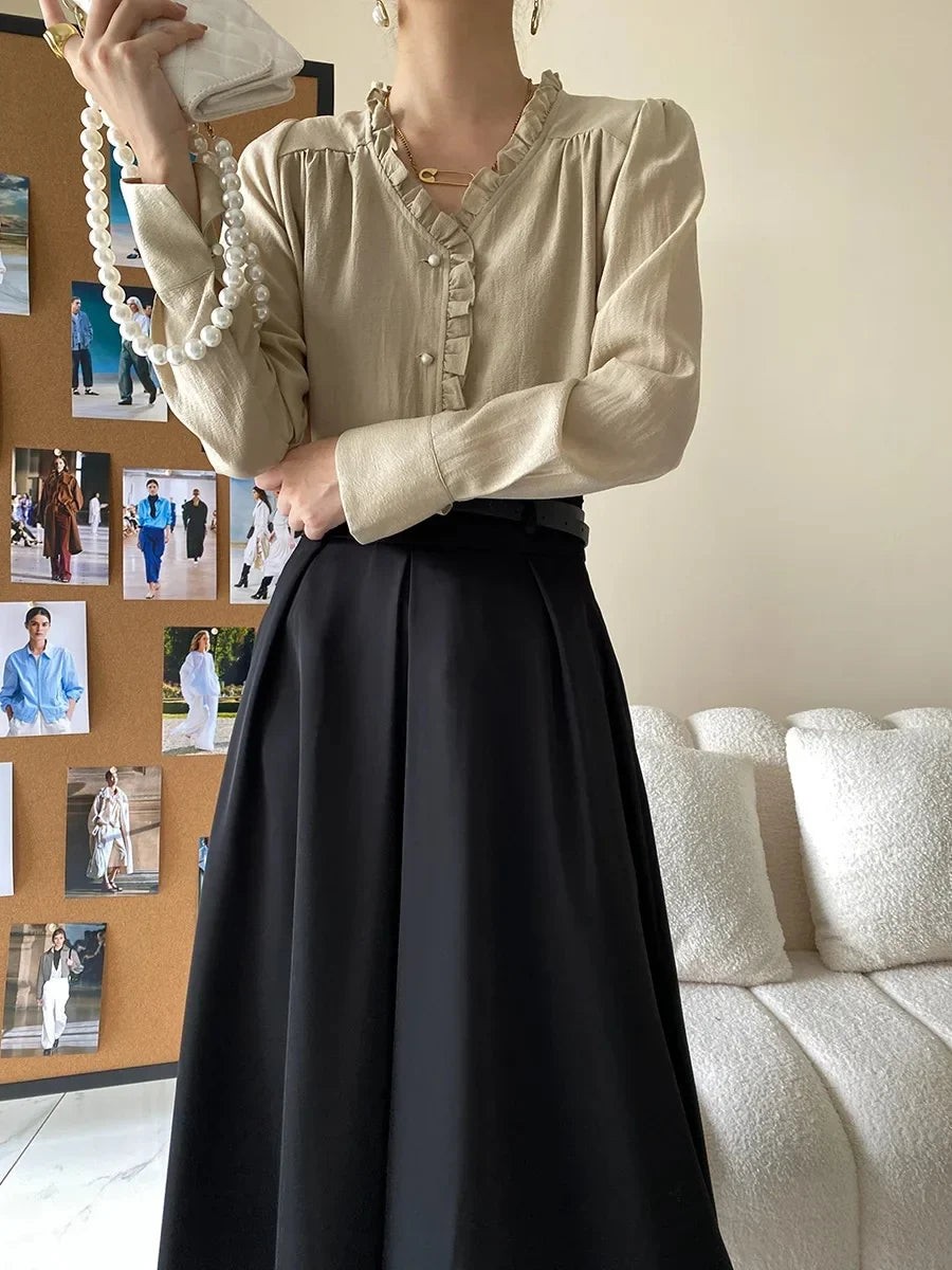 Élodie – Classic French Button-Up Blouse