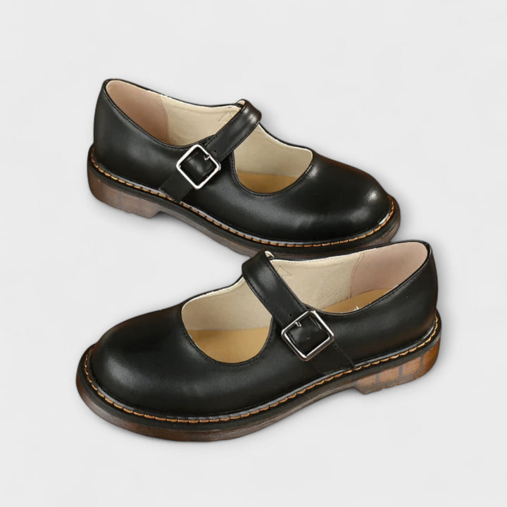 Yolanda - Stylish leather shoes with straps