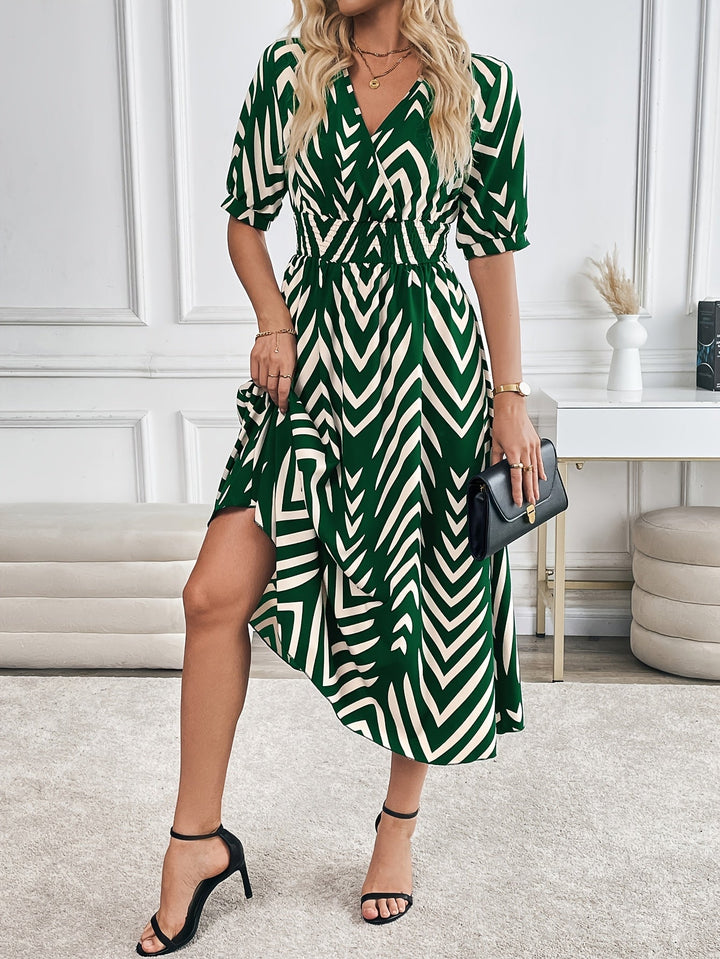 Lily™ - Chic Chevron Print Dress