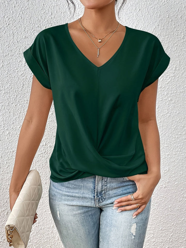 Luisa™ | Casual T-shirt with heart neckline