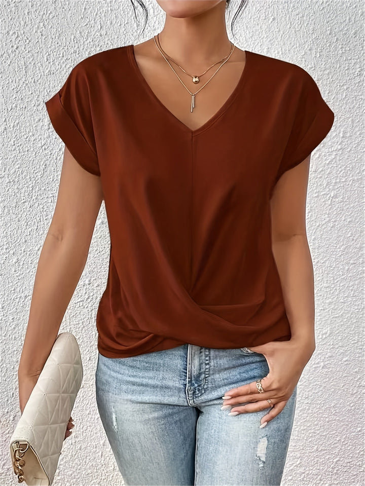 Luisa™ | Casual T-shirt with heart neckline