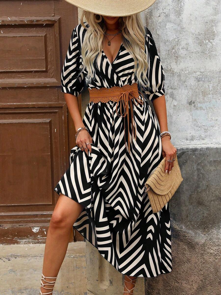 Layla™ - Modern Geometric Print Dress