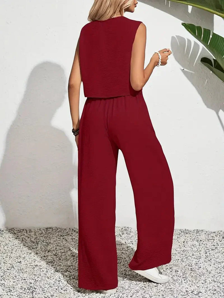 Lisa™ | Casual Summer Set with Heart-Shaped Neckline