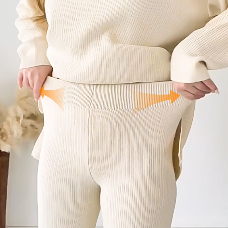 The erin™ - Casual two-piece set with V-neck and slit