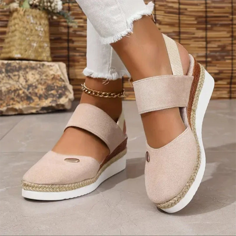Delilah - strapped sandal with low wedge heel