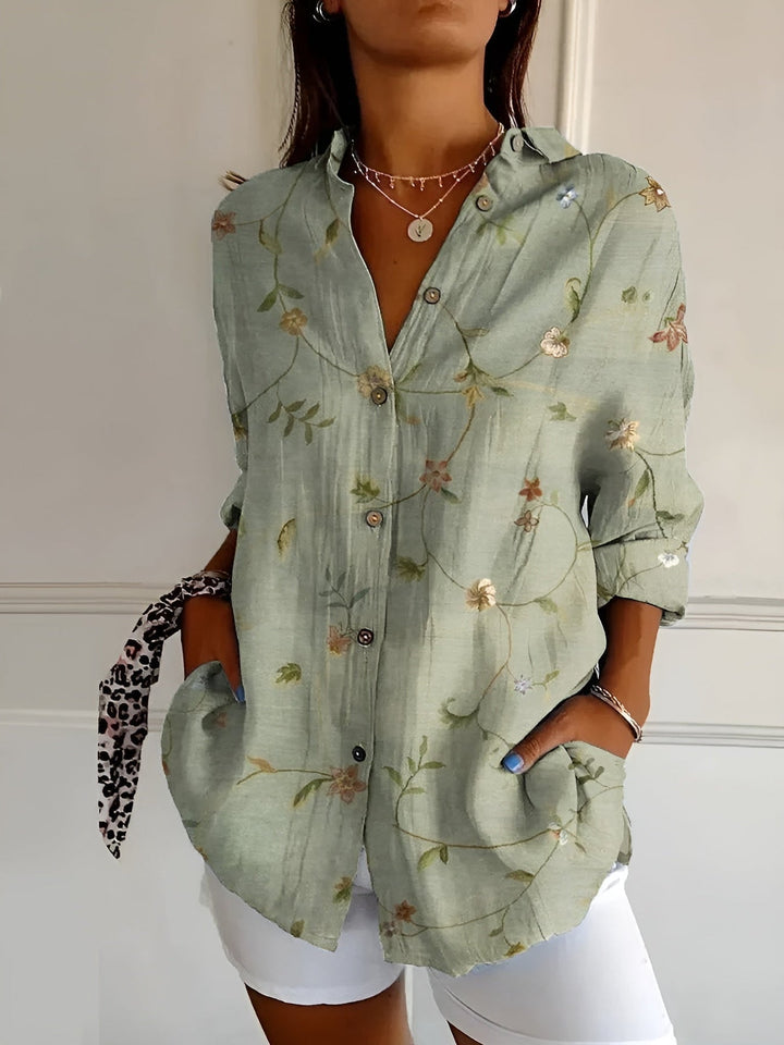 Brenda - Casual blouse with flowers and patterns
